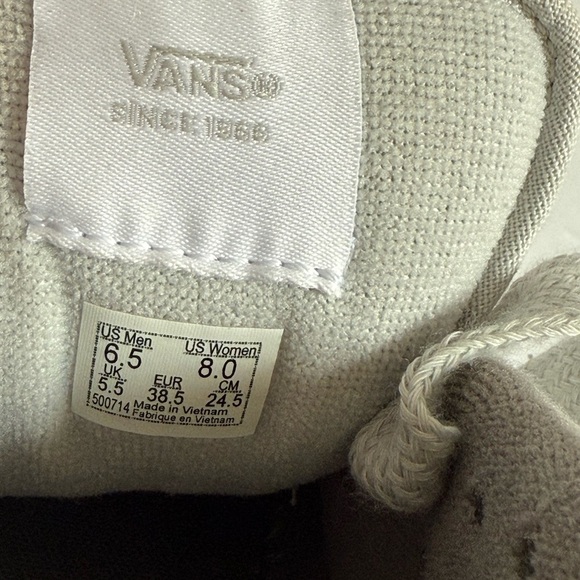 Vans Gray and White Sneakers Classic Low-Top Design men 6.5 women 8 - Picture 11 of 11